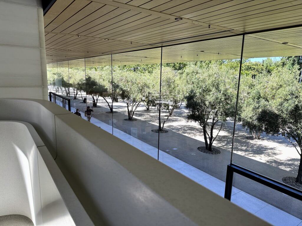 Apple Park visitor centre 1